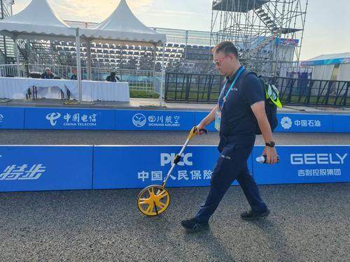 就乘公交车 就乘公交车